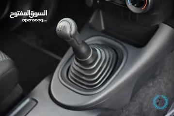  9 بك اب غمارة 2025 تويوتا هايلوكس لون ابيض مميز