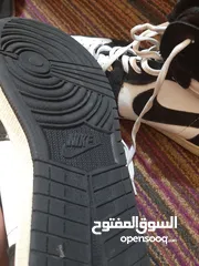  3 حذاء Nike.