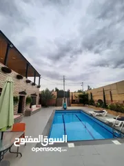  9 شاليه فاخر للايجار/ مزرعه