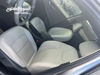  9 كايا نيرو  هايبرد (بنزين+كهرباء ) فل الفل  فتحة سقف  لون مميز اضافات مميزة /2022 جناح اسود