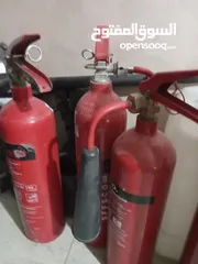  2 طفايات  Co2 5 كيلو غرام واثنين كيلو غرام