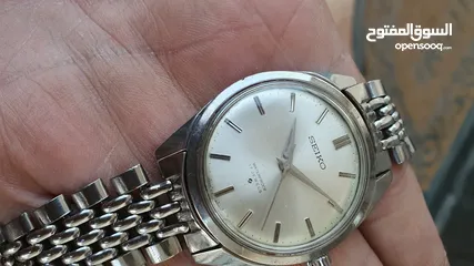  11 ساعات سويسري