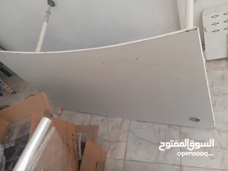  3 مقاعددراسيه +مكاتب