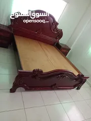  1 تخت مزدوج وكمودينه عدد 2