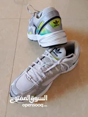  1 حذاء اديداس اصلي غير مستخدم جديد وارد أروبي