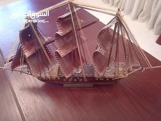  7 ثريات>مراية>طربيزات>لوحات>تحف وغيرها بحالة ممتازة