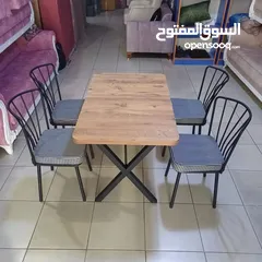  1 ميز طعام مع اربع كراسي