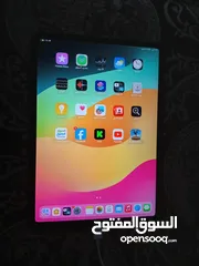  4 iPad 11 pro نضيف جداً بسعر مميز