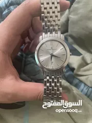  1 ساعه فيليب موريس  سويسري اصلي للبيع بسعر مغررررري.