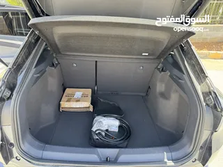  16 ‏ ‏ VW ID4 Crozz PRO  فل كامل برو فحص كامل عداد شبه زيرو حرة بحالة الوكالة