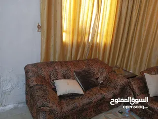  3 طقم كنبيات للبيع بسعر مغري