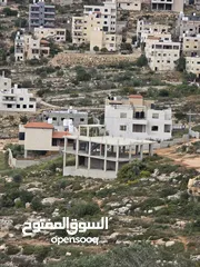  1 بيت عظم ع ارض مساحه 650 متر اطلاله غربيه للأبد