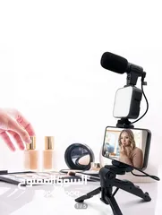  1 حامل الهاتف مع اضاءة وضوء LED لتصوير احترافي بكل سهولة