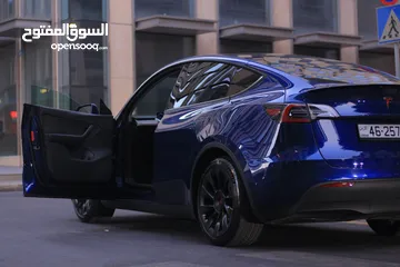  4 Tesla model y2020