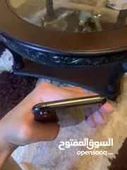  4 آيفون مستعمل بحالة الوكاله 256جيجا على تبديل آيفون 11 مع فرقيه الي بدك اياها