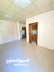  6 مكاتب للايجار