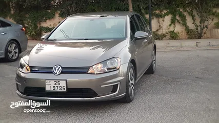  3 فولكسفاغن e-GOLF موديل 2016 بحال الوكالة