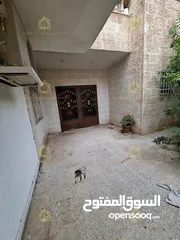  4 شقة فارغة - الرابية - 4نوم - 225م - حديقة - قرب الخدمات العامة - موقع هادئ ومميز