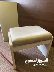  4 تخت بوكس 2  راسية للتخت طاولة تواليت مع كرسي فرشة نوم