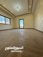  19 شقة جديدة لم تسكن بمساحة 300م