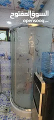  2 كابينة شاور حمام مستخدم نظيف  