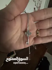  5 Swarovski key necklace - worn once. In very good condition.