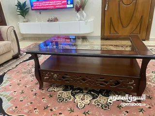  4 طاولات وسط بحالة جيدة جدا