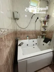  1 جاكوزي للبيع 230 قابل للتفاوض مستعمل بسيط