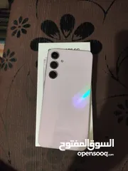  5 سامسونج جالاكسي A55  128 giga بحاله الوكاله  سعر مغري جدا لون نهدي مميز بسعر مغري 169