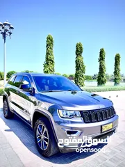  2 Jeep Grand Cherokee Limited 2019