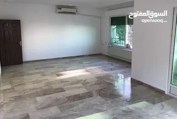  2 شقة طابقية فاخرة للبيع في أم السماق طابق اول 235م تشطيب سوبر ديلوكس بسعر مغري