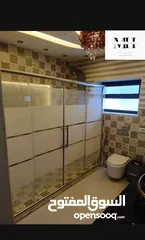  30 (GLASS AND SECURIT ) حجير زجاج سيكوريت  الأمان والأناقة في آن واحد.  لحماية فائقة ومظهر عصري لمنزلك