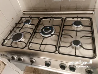  20 غاز 5عيون نحاس نظام 7مفاتيح بشتغل شواية وفرن مع بعض حجم80×60 فل ستانليس ستيل   موجود بالبقعة وعالفحص