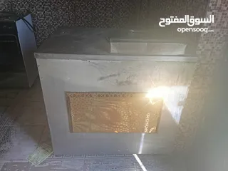  3 ثلاجة عرض +صاج فلافل للبيع