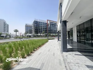  10 محل للايجار السنوي في قلب دبي مدينه الشيخ محمد بن راشد