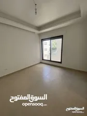  2 شقه فارغه للايجار في منطقه السابع لم تسكن الطابق الثالث مساحه 150 م