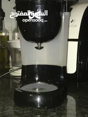  1 Daewoo coffee maker without pot