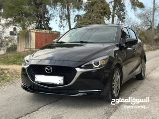  1 Mazda 2  2021