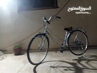  1 بسكليت مستعمل السعر  30 قابل  للتفاوض