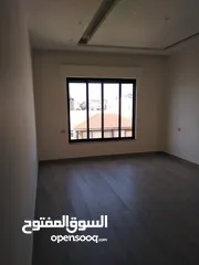  10 اخير مع روف للبيع في عبدون / الرقم المرجعي : 13666