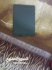  2 ايباد ايفون 9 مستعمل سنه واحده بحاله الوكاله فقط