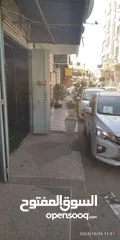  4 محل تجاري للبيع خلو