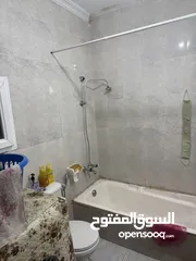  4 منزل للبيع قريه خالد طريق الحزام خلص سجن ماركا