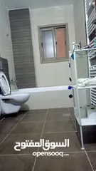  2 شقه مفروشه للايجار قرب شارع ركّب والكليه الاهليه