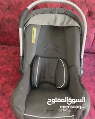  1 كرسي سياره نظيف من السعوديه استعمال خفيف جدا بحاله الوكاله