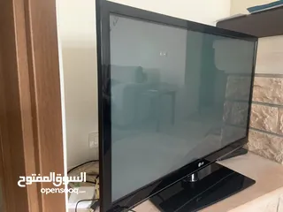  4 MADE IN KOREA شاشة LG بلازما 42 بوصة  بوضع ممتاز جدا شبه جديد شغالة 100٪؜ صناعة كورية اصلية 100٪؜