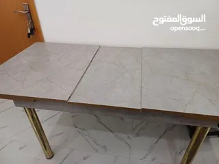  1 طاولة للبيع 29 دينار