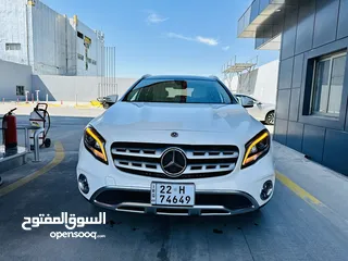  14 Mercedes Benz Gla 2020