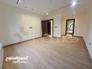  2 شقة ارضية مع ترس للبيع في حي الصحابة بمساحة بناء 237م