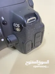 4 كاميرا كانون D700